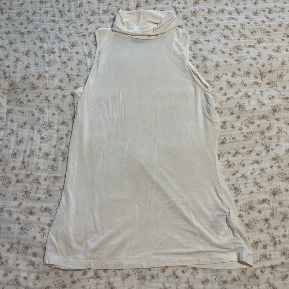 H&M White Sleeveless mock neck Top